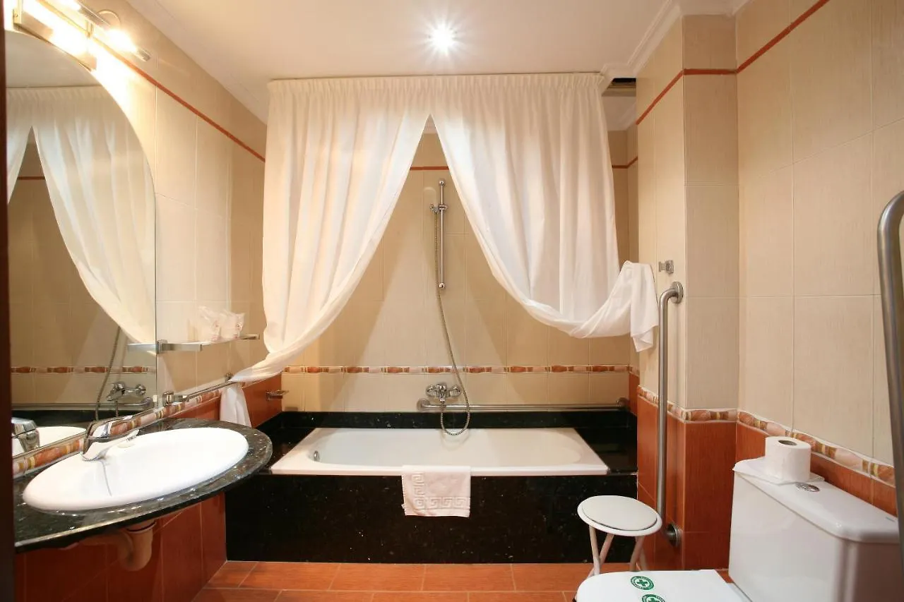 Hotel Canada Tarragona 3*,