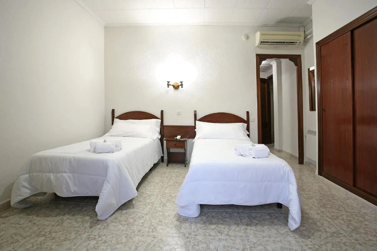 Hotel Canada Tarragona 3*,